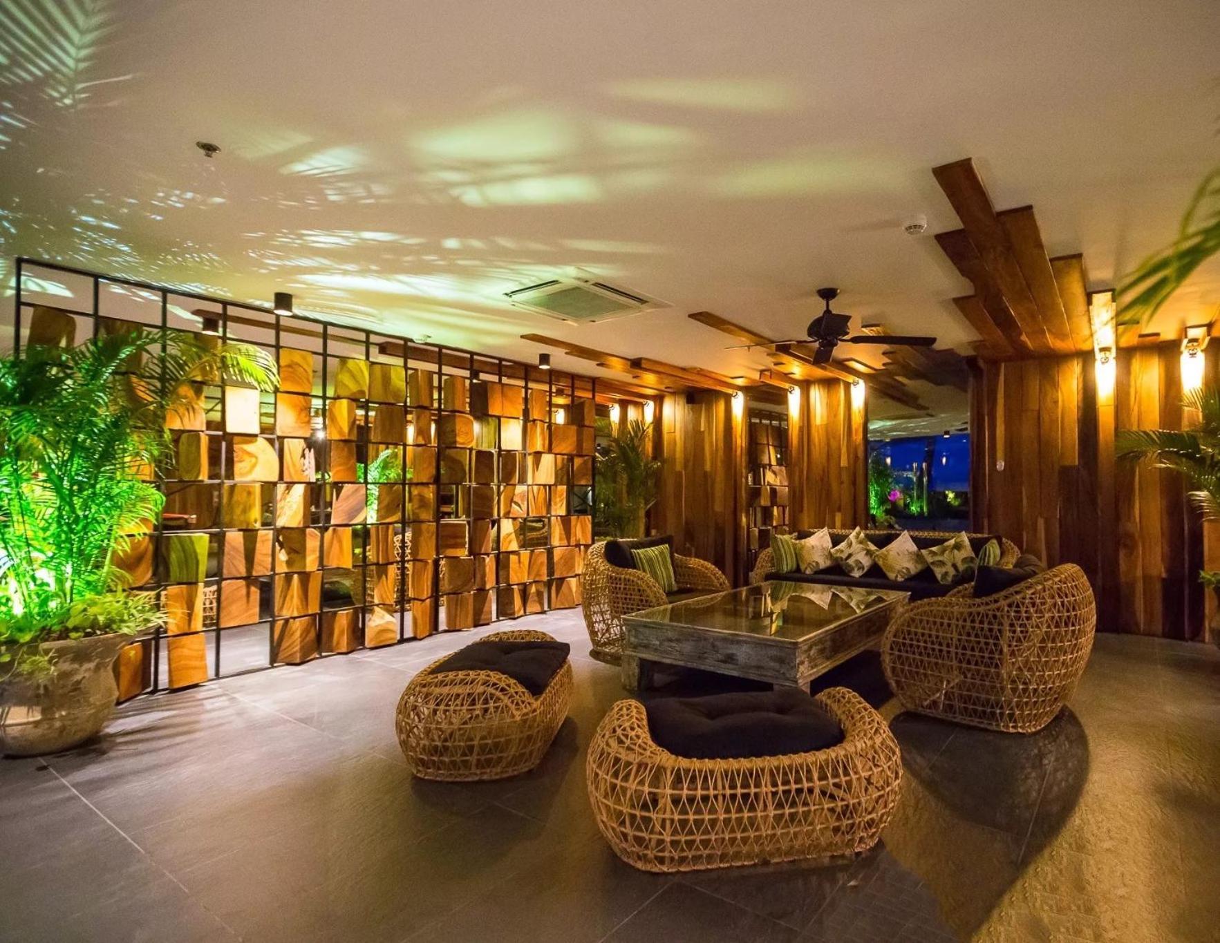 Luxurious Beachfront Pattaya Bagian luar foto