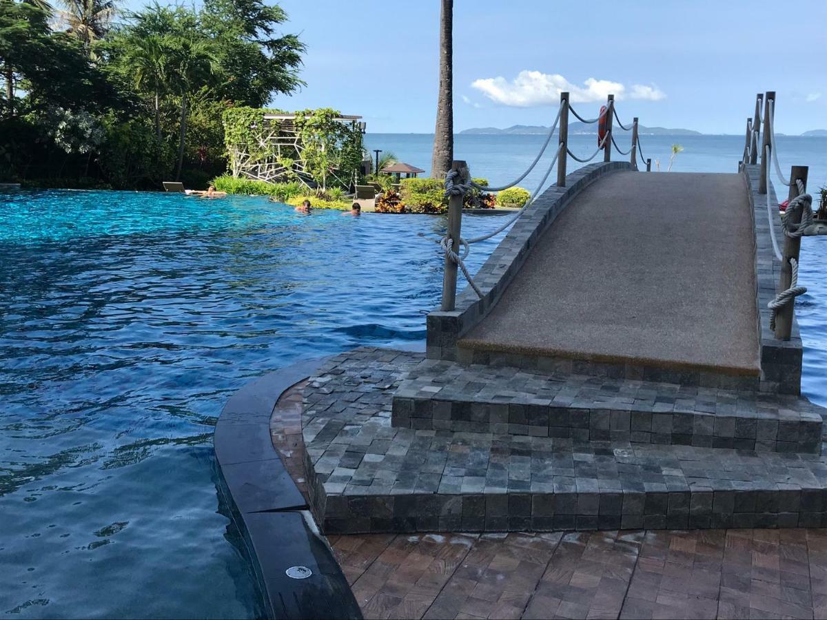 Luxurious Beachfront Pattaya Bagian luar foto