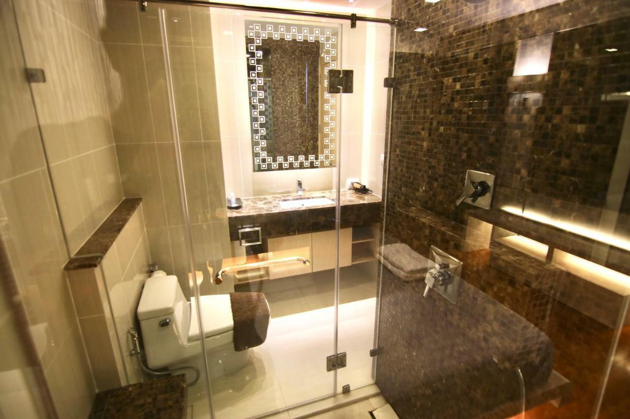 Luxurious Beachfront Pattaya Bagian luar foto