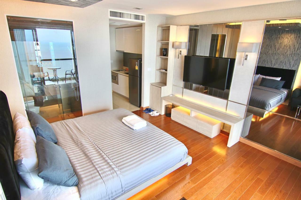 Luxurious Beachfront Pattaya Bagian luar foto