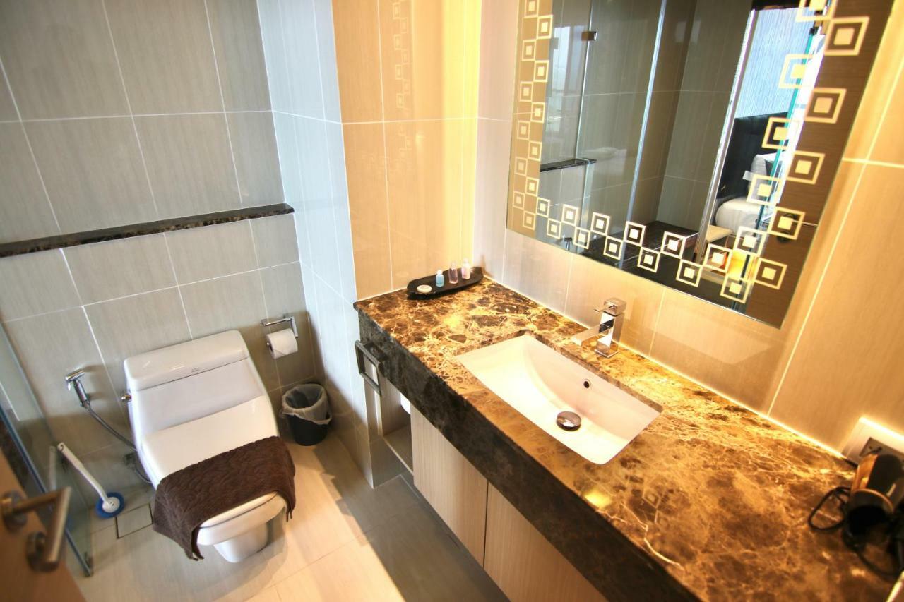 Luxurious Beachfront Pattaya Bagian luar foto
