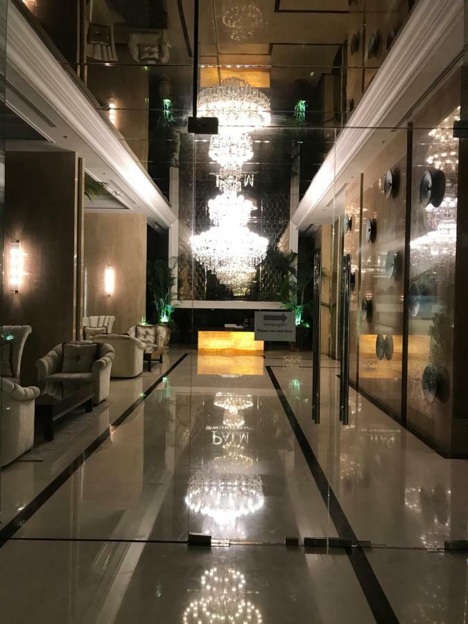Luxurious Beachfront Pattaya Bagian luar foto
