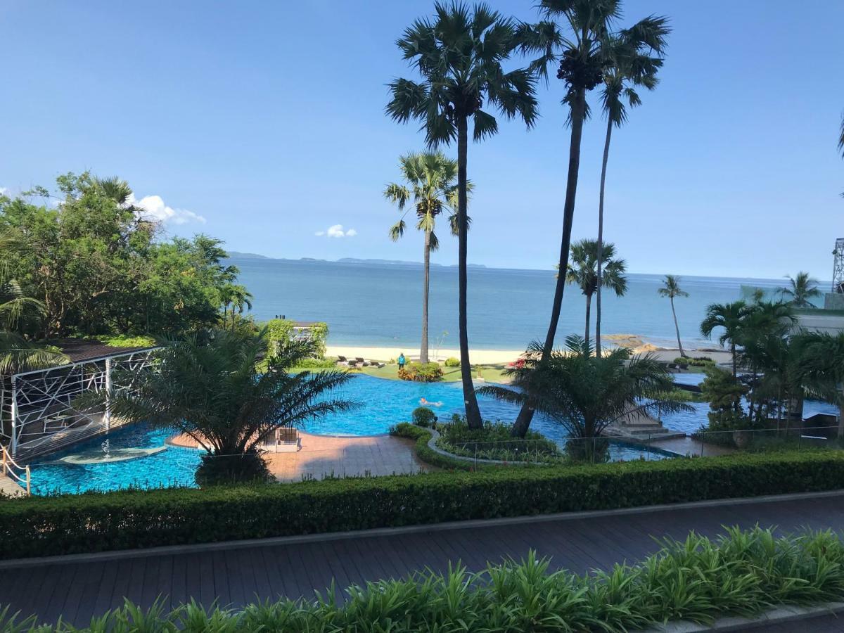 Luxurious Beachfront Pattaya Bagian luar foto