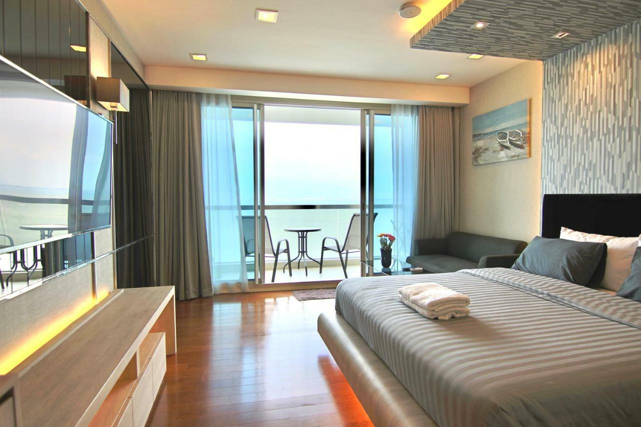 Luxurious Beachfront Pattaya Bagian luar foto