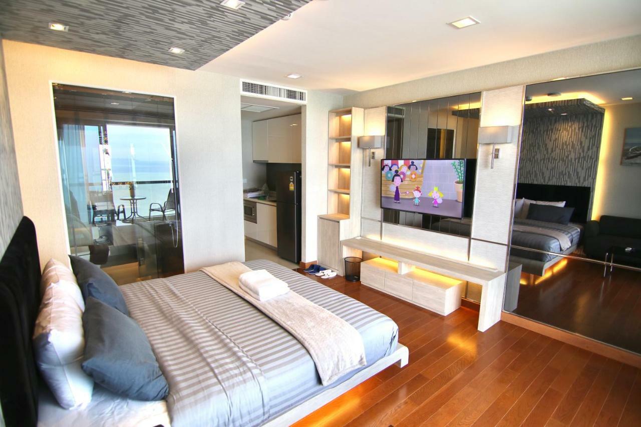 Luxurious Beachfront Pattaya Bagian luar foto